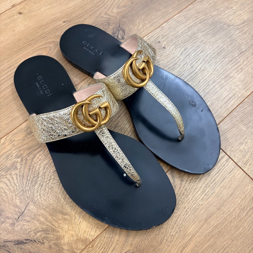 Gucci Marmont T-strap slide thong sandal in gold and black - Size 38 - Picture 2 of 6